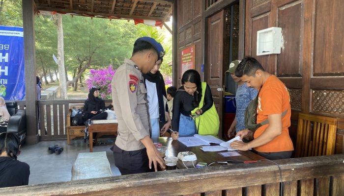 Aiptu Erman Wahyudi SH Lakukan Patroli Sosialisasi Serta Berikan Edukasi Langsing Kepada Masyarakat Wisata GWD Green Watu Dodol