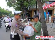 Jelang Hari Satlantas Bhayangkara ke-70 Polres Malang Bagikan Ratusan Paket Sembako