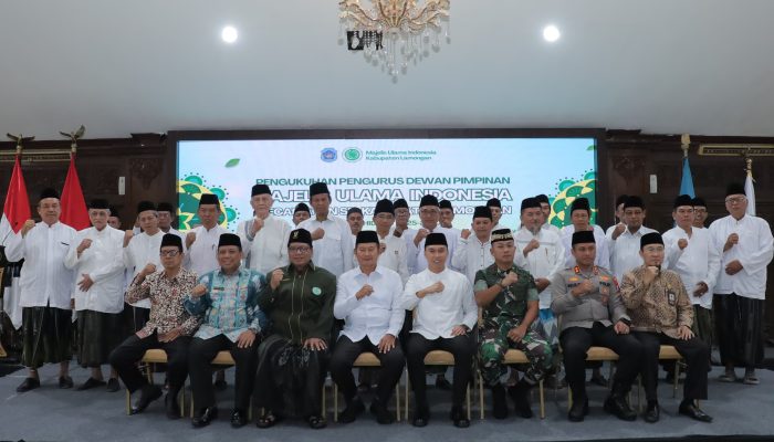Kapolres Lamongan Hadiri Pengukuhan Pengurus MUI Kecamatan se-Kabupaten Lamongan Masa Khidmat 2025–2030
