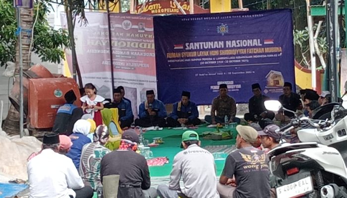 Organisasi Pemuda Shiddiqiyyah Gelar Acara Peletakan Batu Syukur Bedah Rumah Layak Huni Fatchan Mubiina