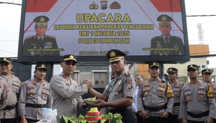 Kapolsek Glagah AKP Suwandi Diganjar Kenaikan Pangkat Pengabdian