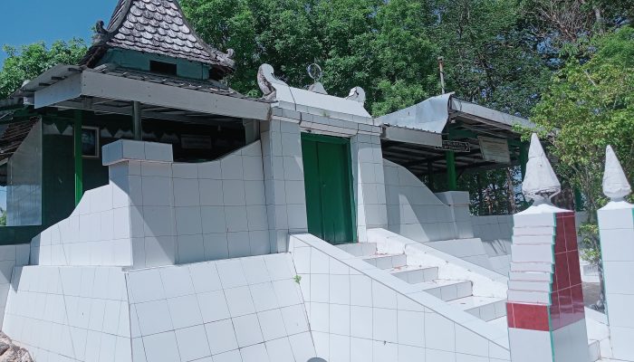 Mengenal Dari Dekat Wisata Religi Bukit Surowiti Petilasan Sunan Kali Jaga