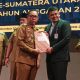 Gubernur Sumatera Utara Memberikan Dana Bagi Hasil Tahap III
