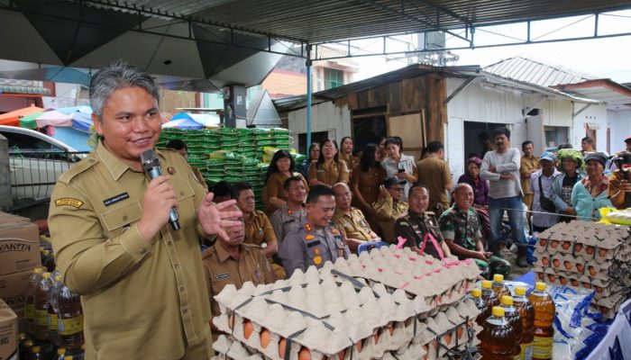 Pemerintah Kabupaten Tapanuli Utara Gelar Gerakan Pangan Murah Di Pasar Siborong-borong