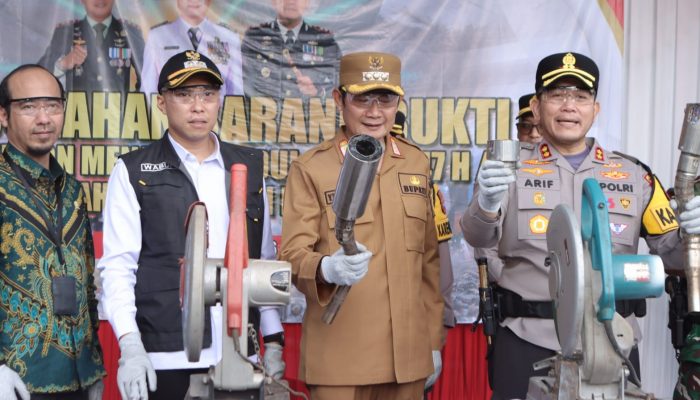 Apel Gelar Pasukan Operasi Ketupat Semeru 2026 Digelar di Alun-Alun Lamongan, Siap Amankan Mudik dan Idul Fitri