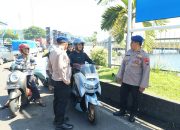 Aipda Haerul Umam, S.H Menyampaikan Pesan Tegas Kepada Para Pengendara Agar Tetap Tertib Dan Sabar Saat Antre Menuju Kapal