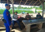 Personel Satpolairud Resta Banyuwangi Menghimbau Masyarakat Selalu Waspada Terhadap Perubahan Cuaca