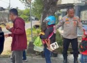 Respon Sigap Ipda Purnomo Bantu Evakuasi Pemudik Mogok di Lamongan dan Berikan Bantuan Biaya Perbaikan