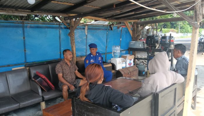 Personel Satpolairud Resta Banyuwangi Turun Langsung Untuk Pastikan Arus Mudik Aman Serta Kondusif