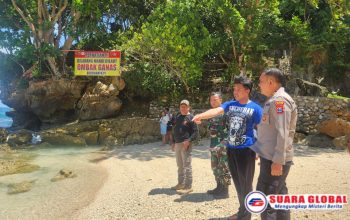 Tim Sar Gabungan Evakuasi Korban Tewas di Pantai Batu Bengkung Malang