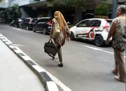 Habis Diperiksa Penyidik Subdit II Harda Bangtah Polda Jawa Timur Kades Sukorejo Ogah Diwawancarai Wartawan