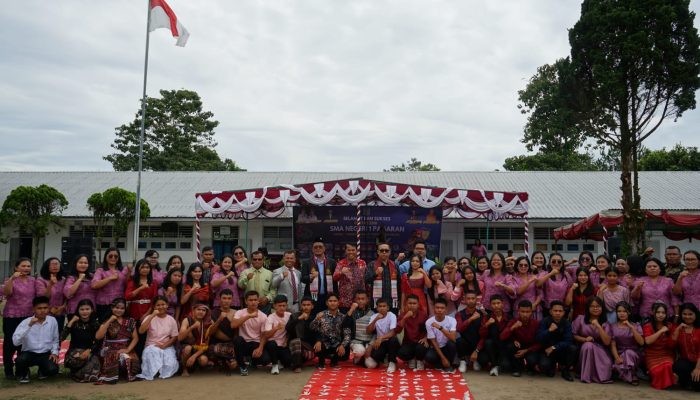 Bupati Tapanuli Utara Ajak Siswa SMA Negeri 1 Kecamatan Pagaran Berpikir Futuristik Menguasai Pertanian Modern