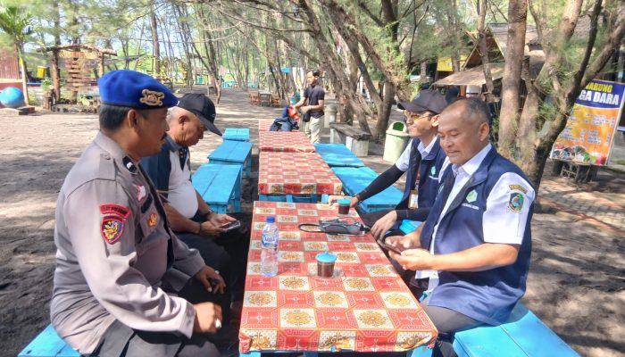 Satpolairud Menghimbau Kepada Masyarakat Pengunjung Untuk Selalu Waspada Terhadap Perubahan Cuaca