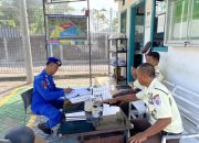 Anggota Satpolairud Resta Banyuwangi Giat Patroli Serta Himbau Kepada Karyawan PLN Untuk Selalu Gunakan Helm Atau Rompi