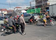 Quick Response Polsek Babat, Atasi Kepadatan Arus Lalulintas Dampak Kecelakaan di Perbatasan Tuban
