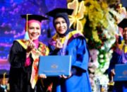 Di Tengah Kesibukannya Sebagai Pejabat Publik, Mimik Idayana Selesaikan Pendidikan Strata Satu 