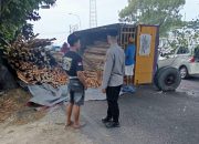 Quick Response Polsek Deket Urai Kemacetan Akibat Truk Patah As di Jalur Lamongan–Deket
