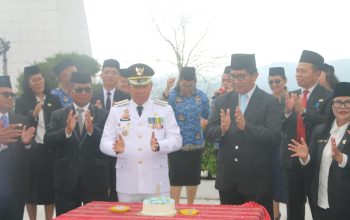 Bupati Tapanuli Utara Pimpin Upacara Peringatan Hari Otonomi Daerah Ke-XXX