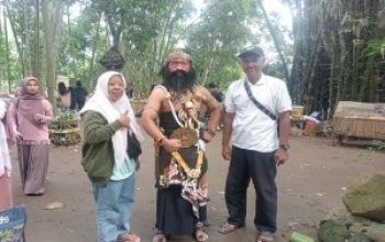 Pasar Keramat Pacet Mojokerto Inovasi Pasar Tradisional Menarik Perhatian Wisatawan Mancanegara