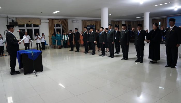Bupati Tapanuli Utara Lantik Pejabat Eselon II Dalam Rangka Segarkan Birokrasi Sembari Memberi Deadline Satu Minggu Serahkan Program Konkret 