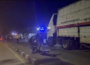 Polres Lamongan Berhasil Evakuasi Truk Trailer Terguling di Kebalandono Babat
