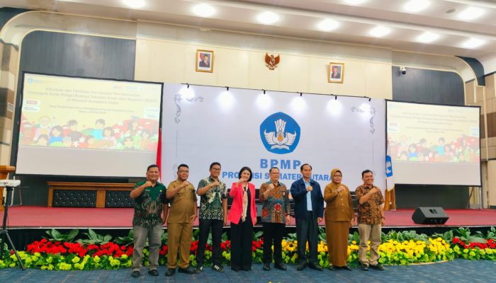 Bupati Tapanuli Utara Menetapkan Surat Keputusan Tentang Pembentukan Kelompok Kerja Budaya Sekolah Aman Nyaman