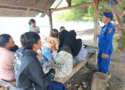 Satpolairud Polresta Banyuwangi Giat Patroli Dialogis Di Pantai GWD Gren Watu Dodol Aipda I Nyoman Suma Lakukan Ini