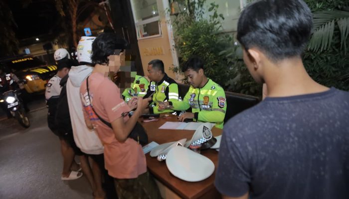 Ciptakan Kondusifitas Harkamtibmas Polres Lamongan Gelar Patroli Cipta Kondisi