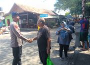 Aiptu I Gede Eka D Giat Patroli Rutin Di Kawasan Wisata Bahari Bansring Serta Ingatkan Kepada Pengelola Wisata Untuk Selalu Jaga Kebersihan Pantai