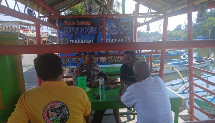 Aipda Haerul Umam Menghimbau Kepada Nelayan Untuk Selalu Lengkapi Alat Keselamatan Kerja