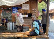Personel Satpolairud Resta Banyuwangi Lakukan Patroli Wisata Bangsring Serta Edukasi Terkait Keselamatan Pengunjung
