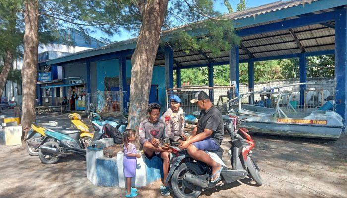 Satpolairud Jaga Keselamatan Masyarakat Pesisir Aipda I Wayan Wedhana Lakukan Ini